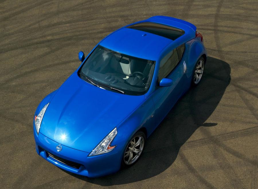  Nissan 370Z 2009 года  (US) (фото 7 из 9)